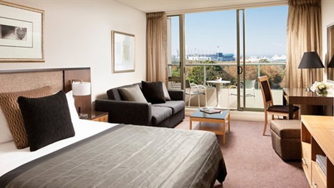 Quay West Suites Melbourne - Sunshine Coast Tourism 1