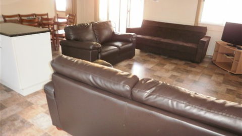 Kickback Cottages - Sunshine Coast Tourism 2