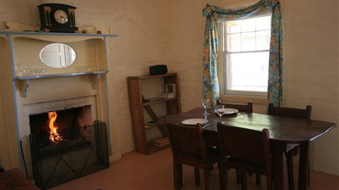 Elmstead Cottages - Sunshine Coast Tourism 4