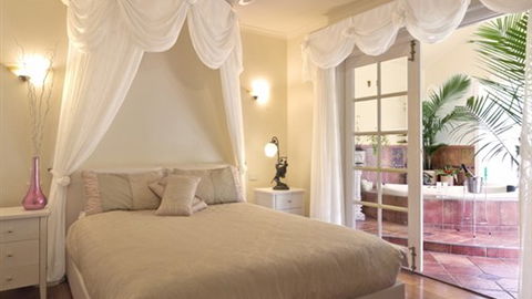 Lakeside Cottage - Sunshine Coast Tourism 2