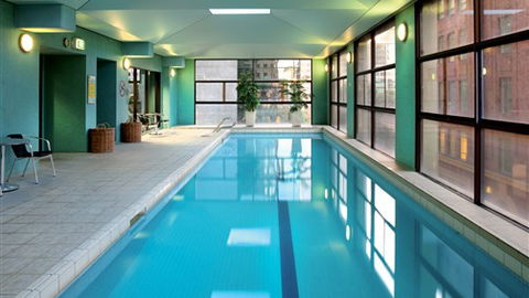 Adina Apartment Hotel Melbourne - Holiday Sunshine Coast 2