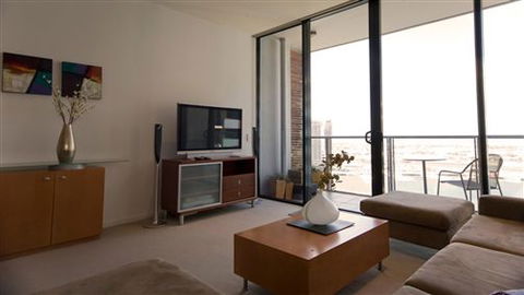 Apartments Melbourne Domain Docklands - Holiday Sunshine Coast 3
