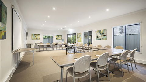 Quest Sale Serviced Apartments - Sunshine Coast Tourism 3