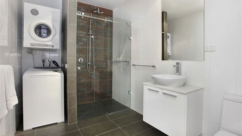 Adara Richmond - Holiday Sunshine Coast 4