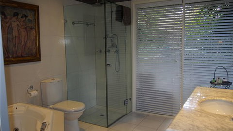 Treetops Bed And Breakfast - Holiday Sunshine Coast 4