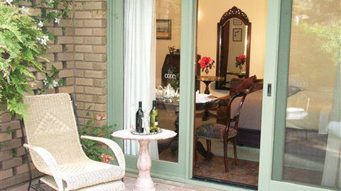 Forlonge Bed & Breakfast - Sunshine Coast Tourism 0