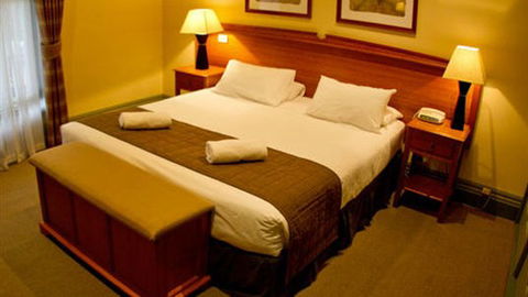 Alzburg Resort Mansfield - Holiday Sunshine Coast 3