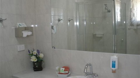 Glider City Motel - Sunshine Coast Tourism 0