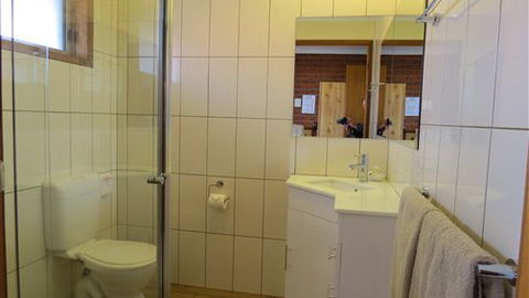 AAT 28 Goldsmith Hotel - Holiday Sunshine Coast 1