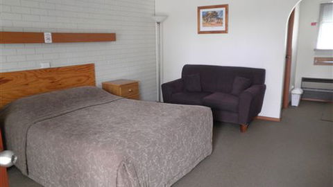 Alfred Motor Inn - Holiday Sunshine Coast 0