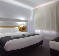 Blue Whale Motor Inn  Apartments - Sunshine Coast Tourism