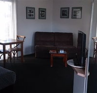 Budget On The Lake - Holiday Sunshine Coast