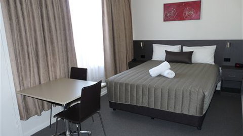 Loddon River Motel - Sunshine Coast Tourism 3