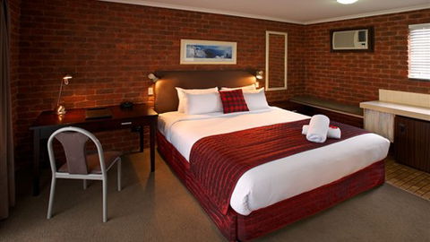 Admiral Motor Inn - Holiday Sunshine Coast 1