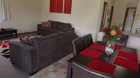 High Country Holiday Park - Sunshine Coast Tourism 0