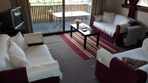 Alpenhorn Holiday Units - Holiday Sunshine Coast 1