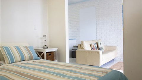 Arlingtons - Holiday Sunshine Coast 1