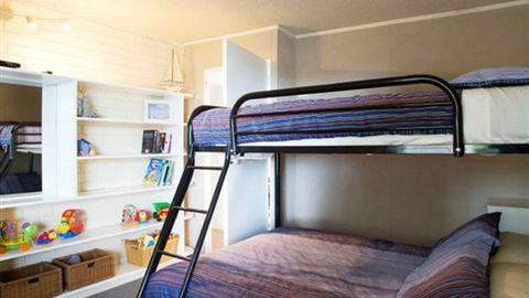 Arlingtons - Holiday Sunshine Coast 5