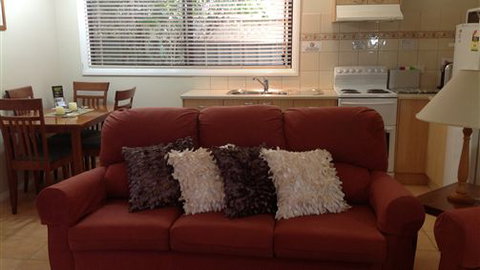 Goldfield Holiday Units - Sunshine Coast Tourism 7