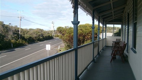 Point Lonsdale Guest House - Sunshine Coast Tourism 1