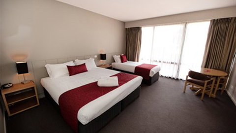 ClubMulwala Resort - Sunshine Coast Tourism 5