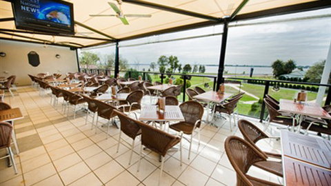 ClubMulwala Resort - Sunshine Coast Tourism 4