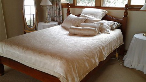 Rotherlea Lodge - Sunshine Coast Tourism 2