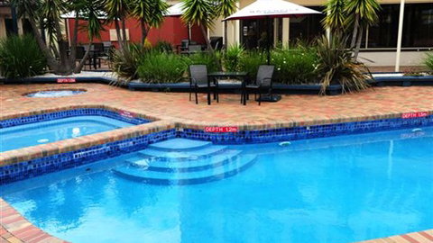 Mercure Hotel Geelong - Holiday Sunshine Coast 1
