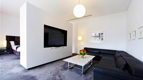 Seasons Heritage Melbourne - Sunshine Coast Tourism 3