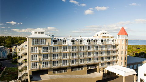 Quality Suites Deep Blue - Sunshine Coast Tourism 0