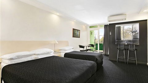 Best Western Melbourne's Princes Park Motor Inn - Holiday Sunshine Coast 4