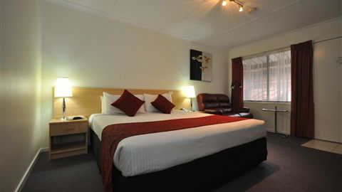 Edinburgh Motor Inn - Sunshine Coast Tourism 1