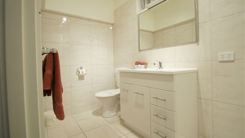 Edinburgh Motor Inn - Sunshine Coast Tourism 4
