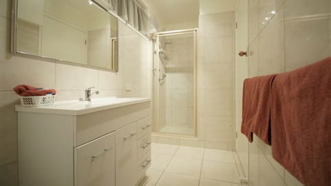 Edinburgh Motor Inn - Sunshine Coast Tourism 5