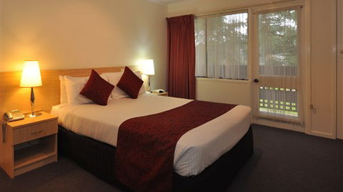 Edinburgh Motor Inn - Sunshine Coast Tourism 3