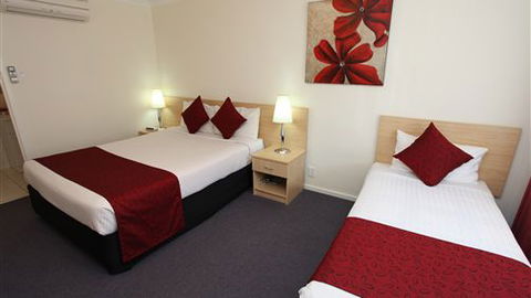Edinburgh Motor Inn - Sunshine Coast Tourism 6