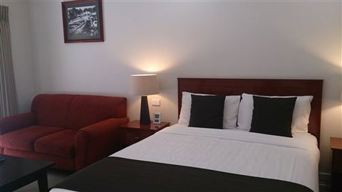 Murray Waters Motor Inn & Apartments - Sunshine Coast Tourism 5