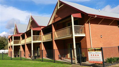 Murray Waters Motor Inn & Apartments - Sunshine Coast Tourism 7