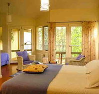 Waterholes Guest House - Sunshine Coast Tourism