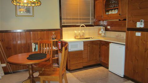 Willowlake Cottages - Sunshine Coast Tourism 0