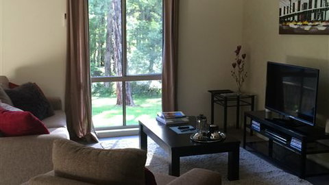 Emerald Creek Cottages - Sunshine Coast Tourism 1