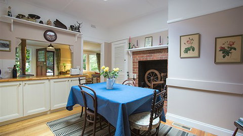 Adeline Bed And Breakfast - Sunshine Coast Tourism 1