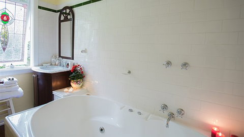 Adeline Bed And Breakfast - Sunshine Coast Tourism 3