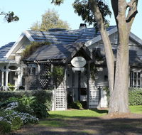 Holmwood Guest House - Holiday Sunshine Coast