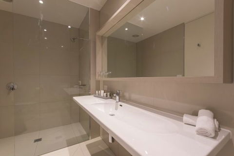 Flinders Hotel - Sunshine Coast Tourism 9