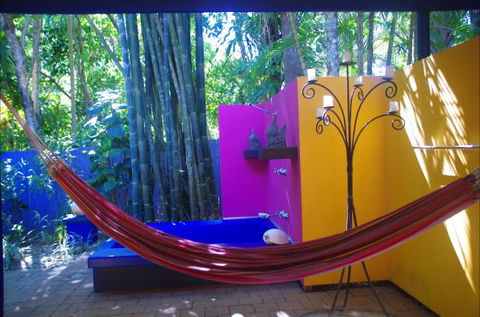 Pink Flamingo Resort - Sunshine Coast Tourism 4