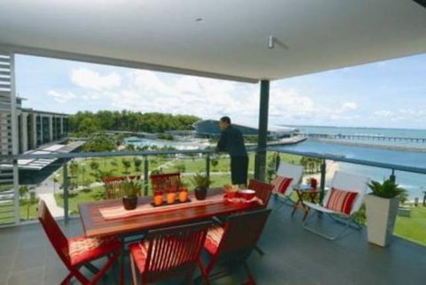 AAA The View - Sunshine Coast Tourism 0