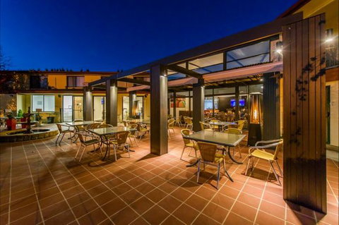 Alpha Canberra Hotel And Apartments - Sunshine Coast Tourism 5