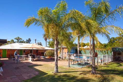 Alice Lodge Backpackers - Sunshine Coast Tourism 9