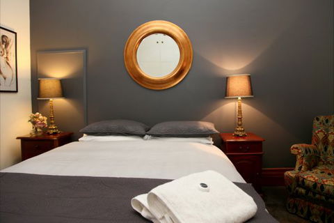 Apartments On-The-Park: The Studio - Holiday Sunshine Coast 1